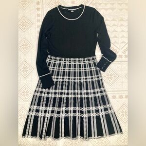Karl Lagerfeld A-Line Fit & Flare Pull On Knit Sweater Dress Black/White Small